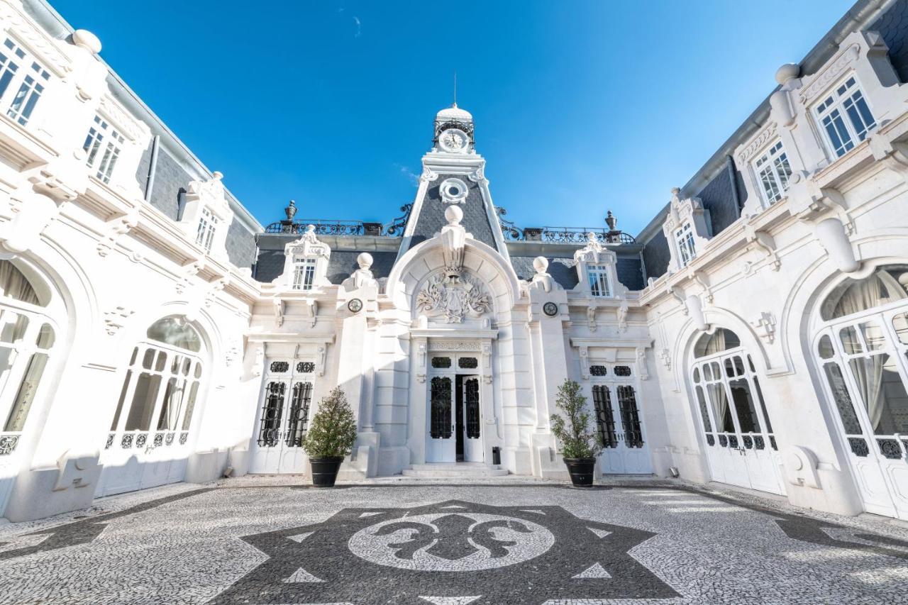 Pestana Palace Lisboa Hotel & National Monument - The Leading Hotels Of The World Dış mekan fotoğraf The main entrance of the school