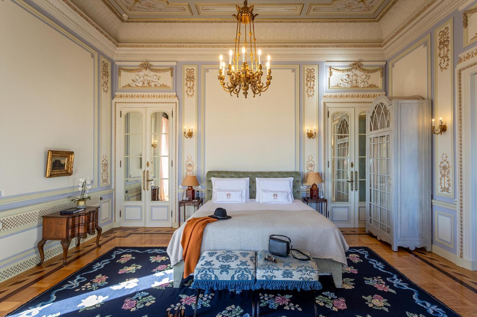 Pestana Palace Lisboa Hotel & National Monument - The Leading Hotels Of The World Dış mekan fotoğraf A bedroom at the Hotel