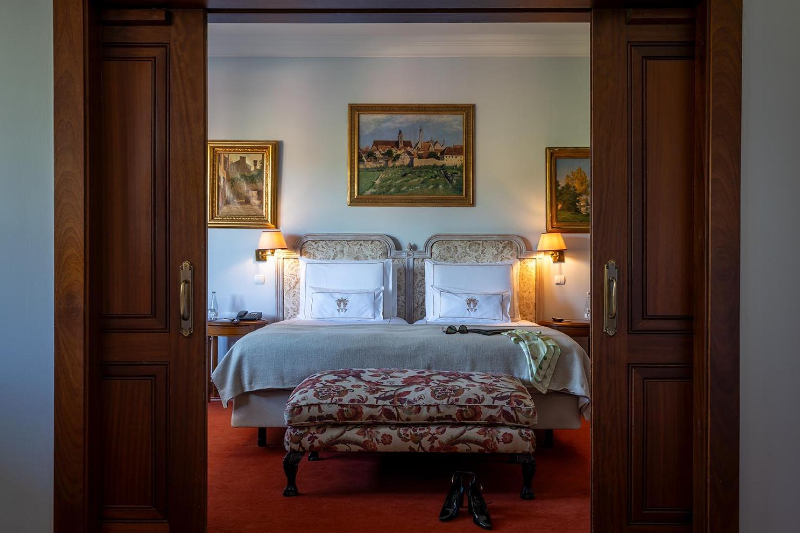 Pestana Palace Lisboa Hotel & National Monument - The Leading Hotels Of The World Dış mekan fotoğraf A bedroom at the hotel