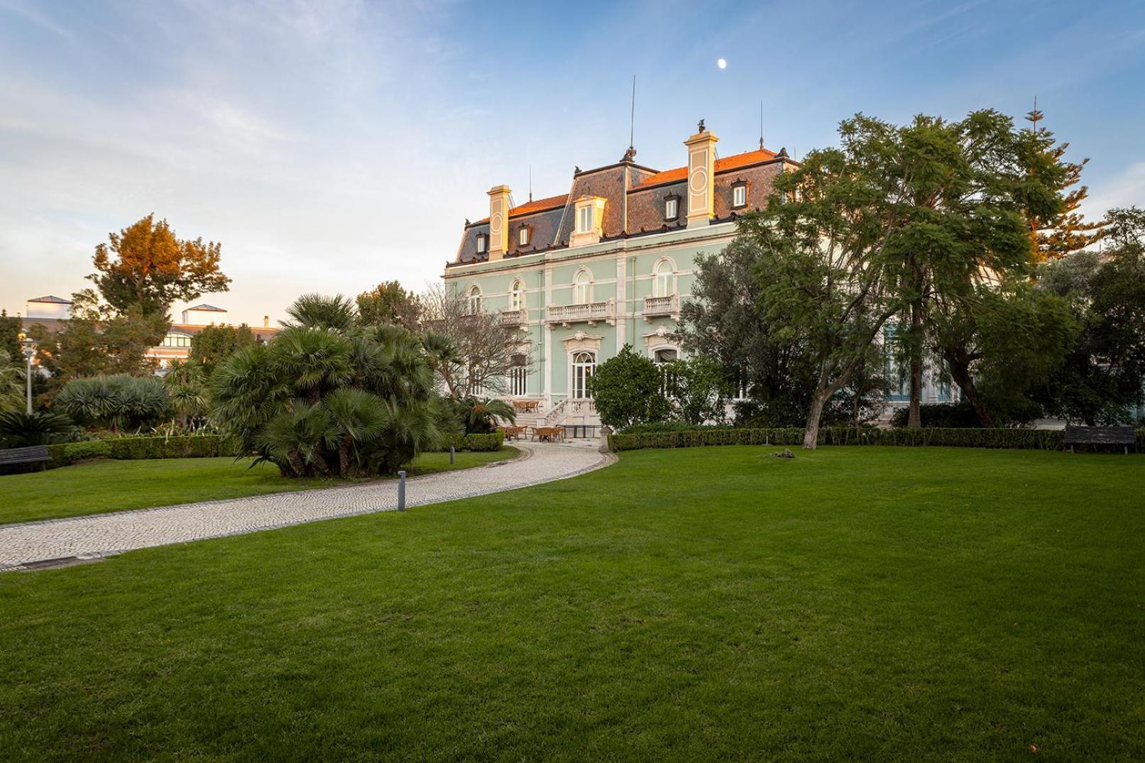 Pestana Palace Lisboa Hotel & National Monument - The Leading Hotels Of The World Dış mekan fotoğraf The Westin Athens